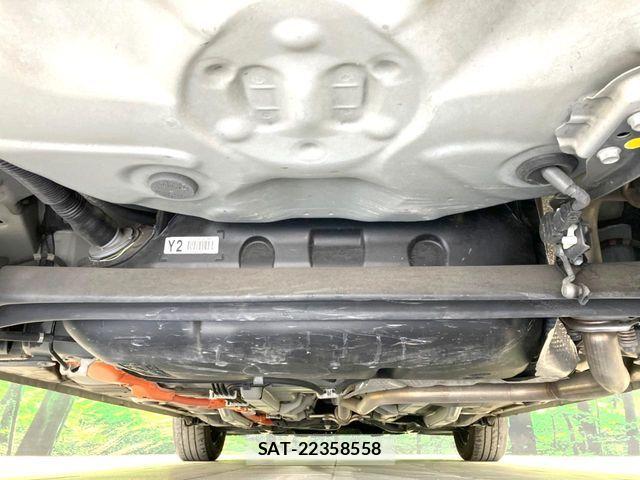Toyota AQUA 2017-07 7499491-18