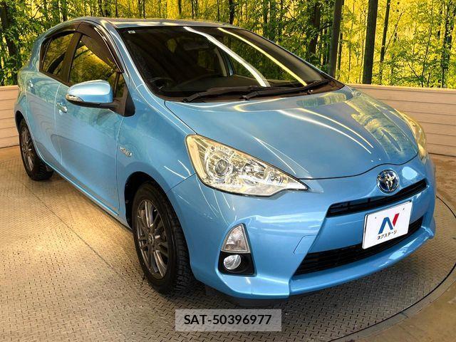 Toyota AQUA 2013-11 7499505-15