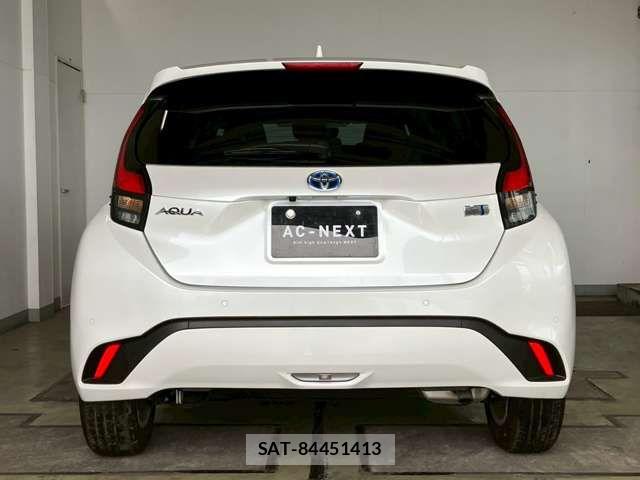 Toyota AQUA 2024-03 7499485-17