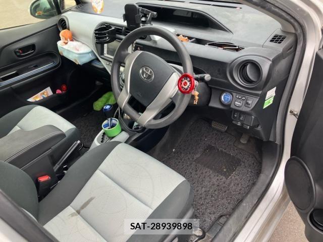 Toyota AQUA 2013-07 7508110-10