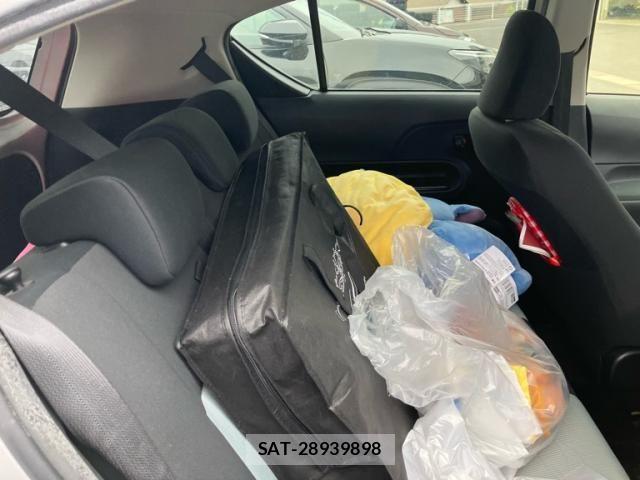 Toyota AQUA 2013-07 7508110-13
