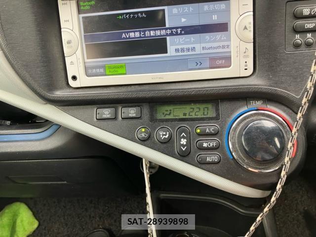 Toyota AQUA 2013-07 7508110-17