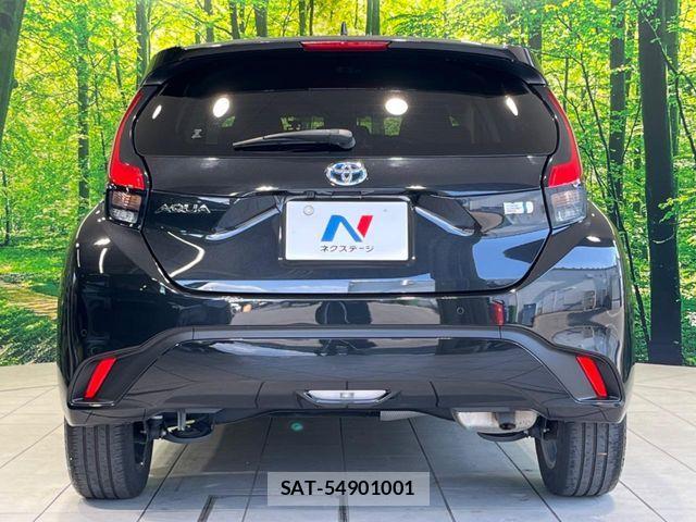 Toyota AQUA 2023-01 7499474-14
