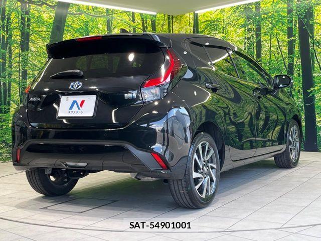 Toyota AQUA 2023-01 7499474-16