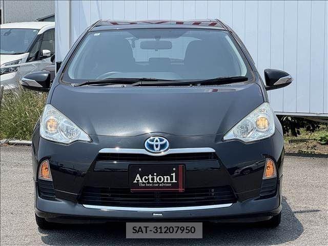 Toyota AQUA 2014-10 7508100-2