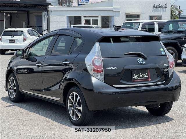 Toyota AQUA 2014-10 7508100-3