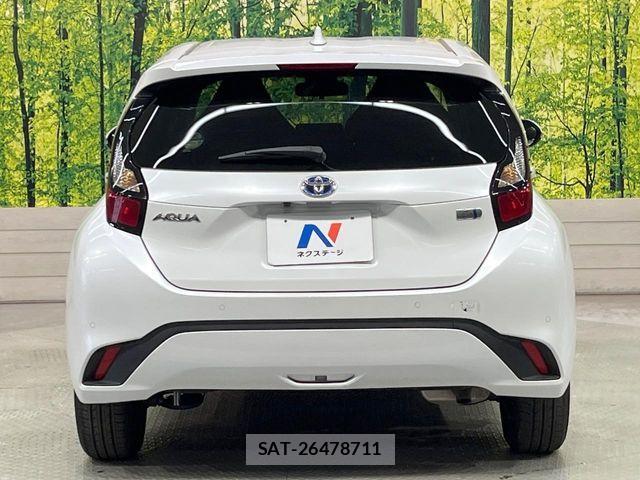 Toyota AQUA 2022-08 7499482-14