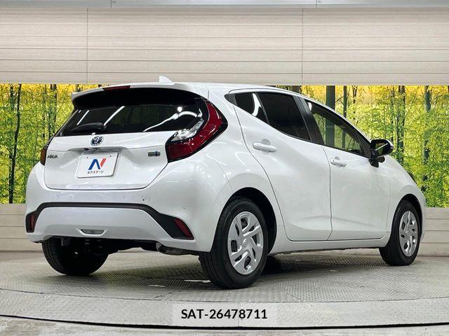 Toyota AQUA 2022-08 7499482-16