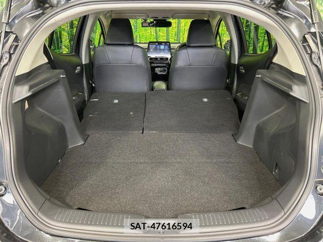 Toyota AQUA 2021-10 7561819-9