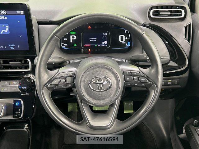 Toyota AQUA 2021-10 7561819-10