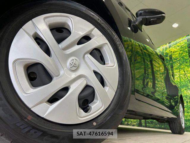 Toyota AQUA 2021-10 7561819-12