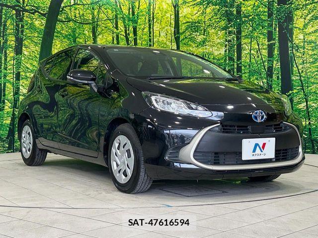 Toyota AQUA 2021-10 7561819-15