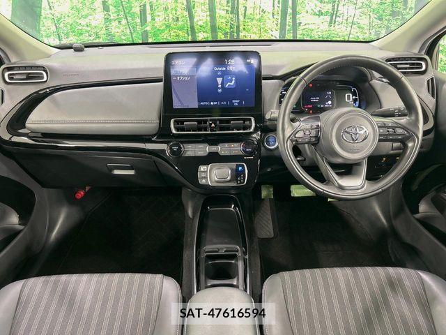 Toyota AQUA 2021-10 7561819-1