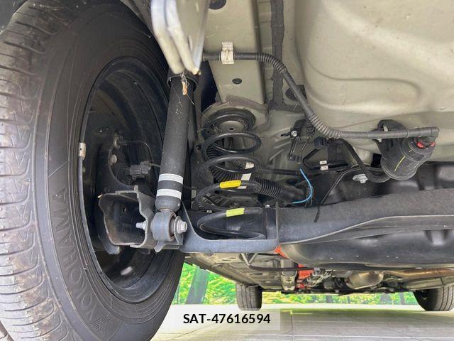 Toyota AQUA 2021-10 7561819-19