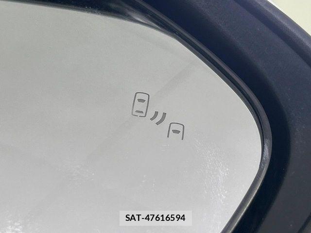 Toyota AQUA 2021-10 7561819-6