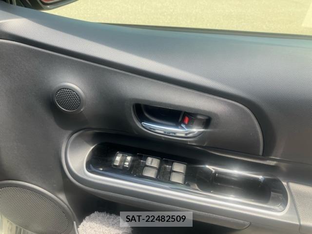 Toyota AQUA 2019-07 7561821-20
