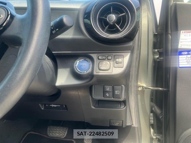Toyota AQUA 2019-07 7561821-21