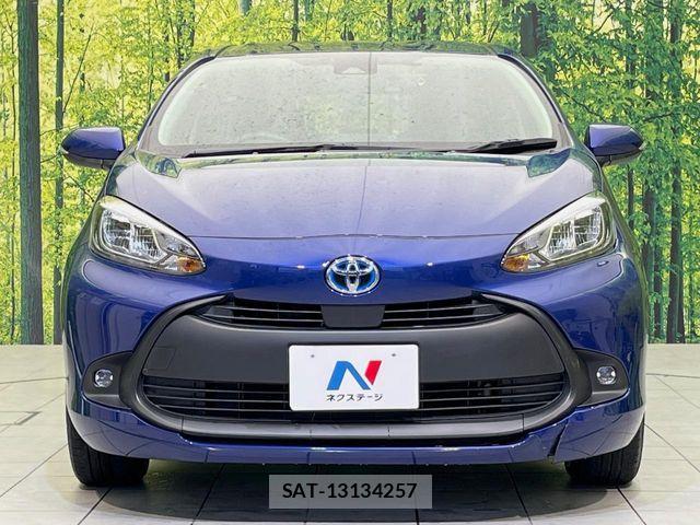 Toyota AQUA 2022-03 7561820-13