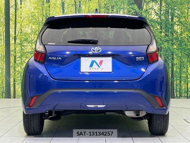 Toyota AQUA 2022-03 7561820-14