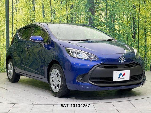 Toyota AQUA 2022-03 7561820-15