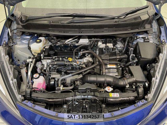 Toyota AQUA 2022-03 7561820-17