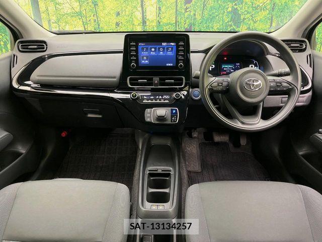 Toyota AQUA 2022-03 7561820-1