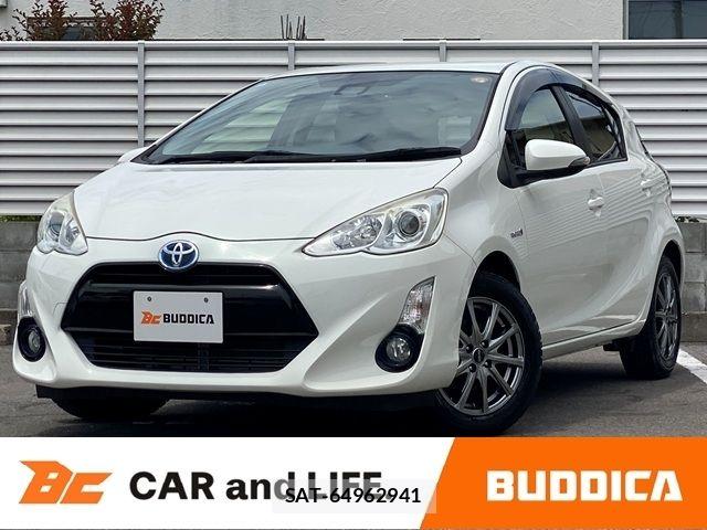 Toyota AQUA 2016-03 7561828-0