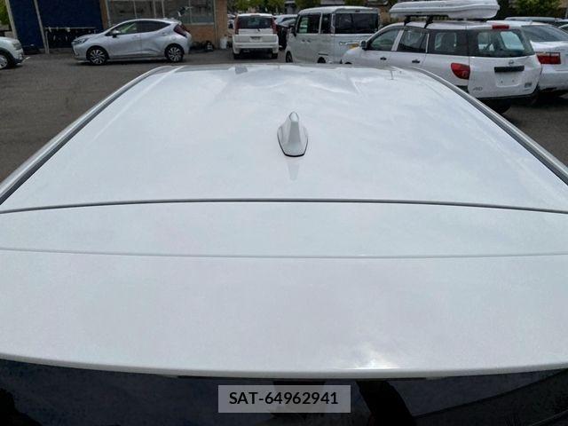 Toyota AQUA 2016-03 7561828-10