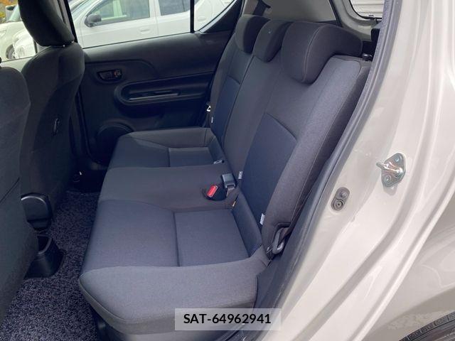 Toyota AQUA 2016-03 7561828-15