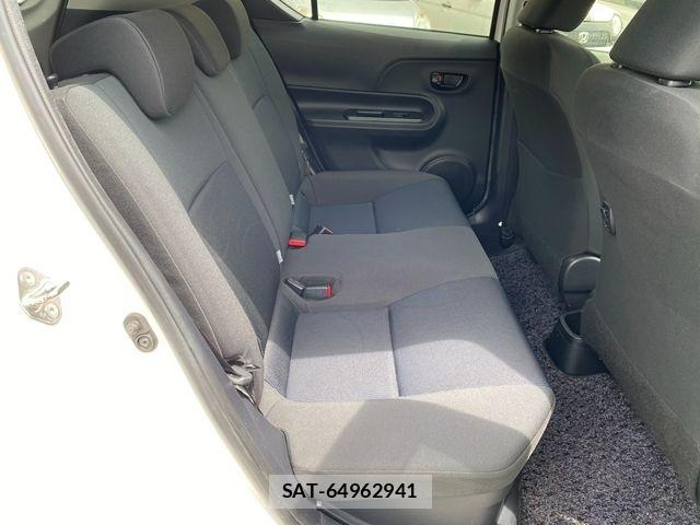 Toyota AQUA 2016-03 7561828-16