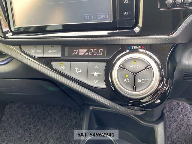 Toyota AQUA 2016-03 7561828-21