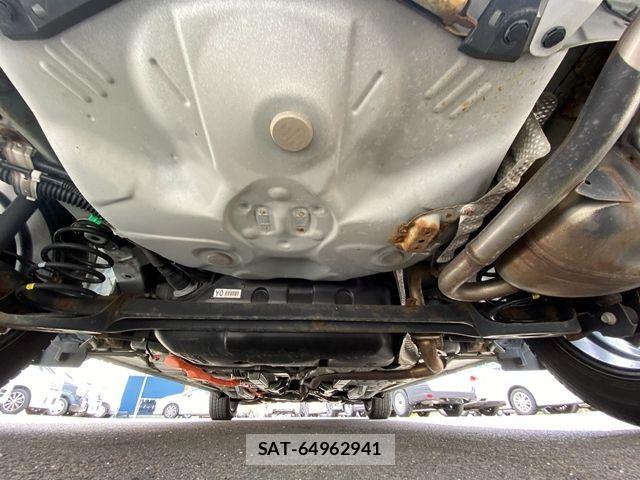 Toyota AQUA 2016-03 7561828-25