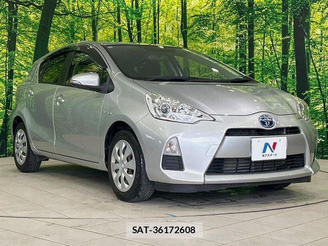 Toyota AQUA 2014-04 7561826-15
