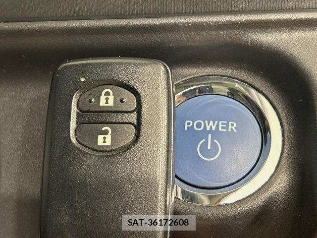 Toyota AQUA 2014-04 7561826-2
