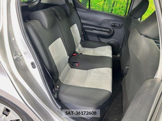 Toyota AQUA 2014-04 7561826-8
