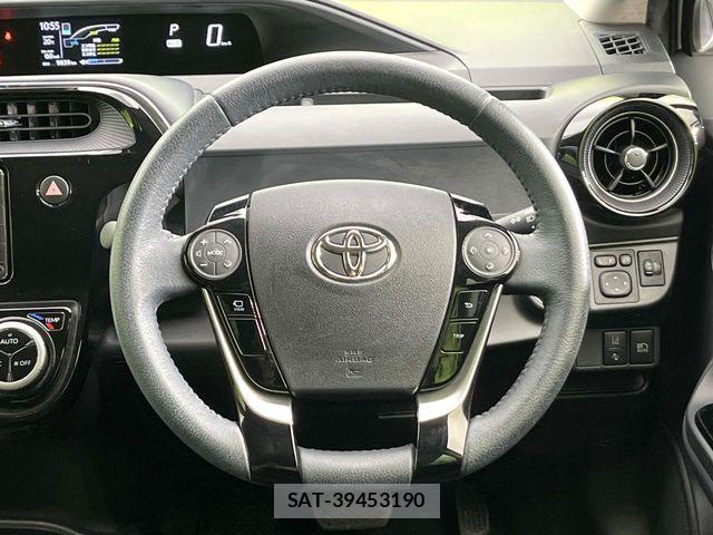 Toyota AQUA 2019-09 7561818-10