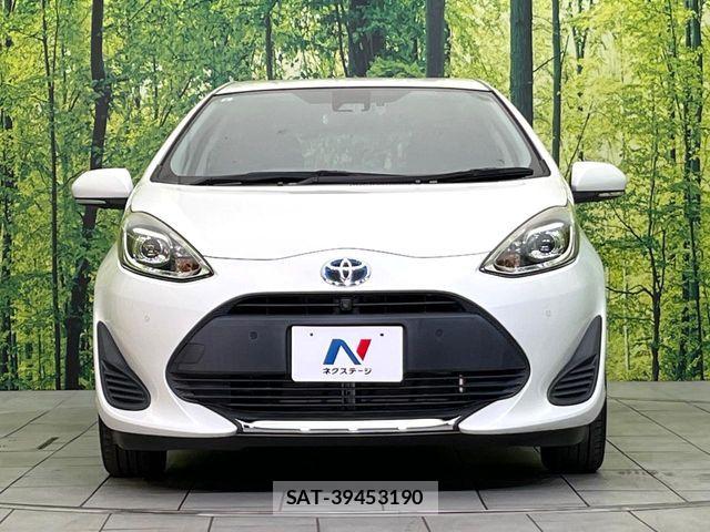 Toyota AQUA 2019-09 7561818-13