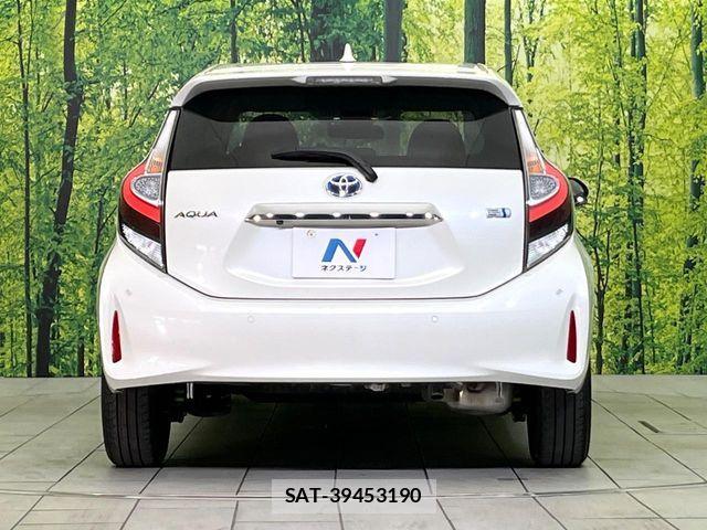 Toyota AQUA 2019-09 7561818-14