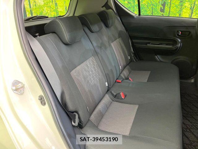 Toyota AQUA 2019-09 7561818-8