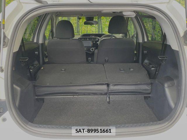 Toyota AQUA 2019-09 7561823-9