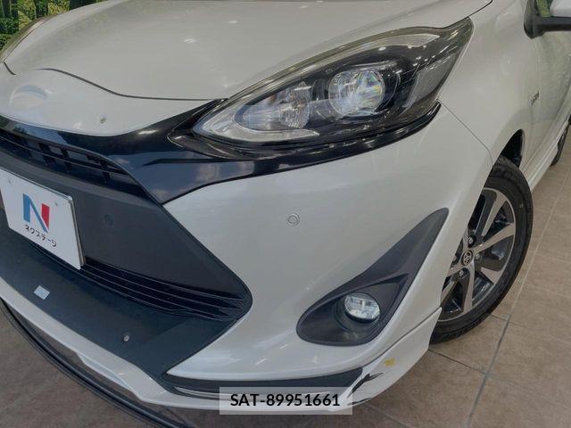 Toyota AQUA 2019-09 7561823-11