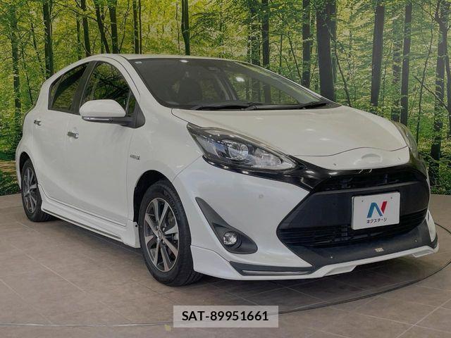 Toyota AQUA 2019-09 7561823-15