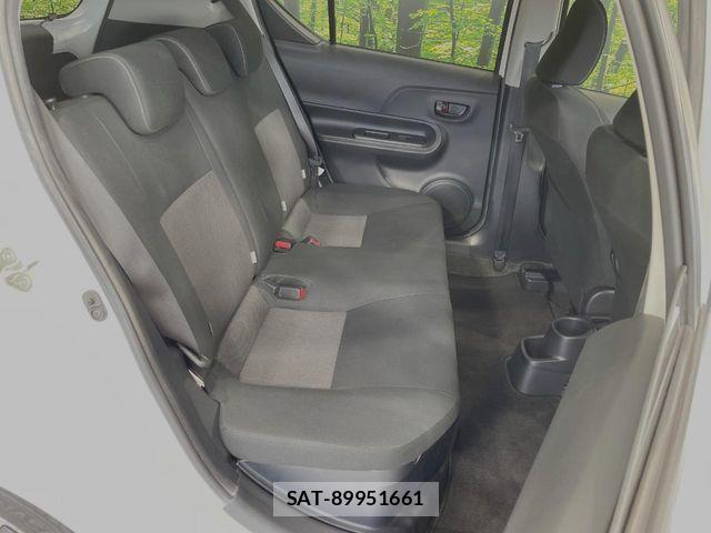 Toyota AQUA 2019-09 7561823-8