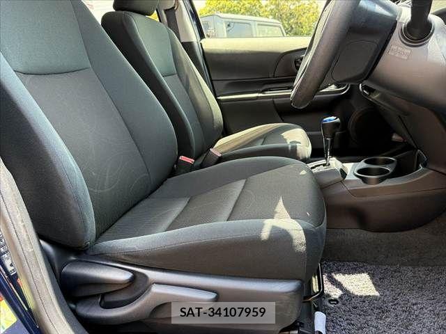 Toyota AQUA 2016-10 7561825-15