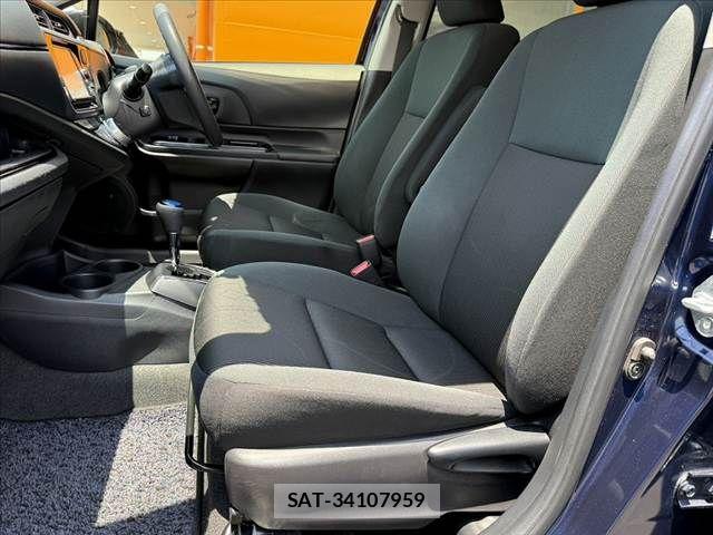 Toyota AQUA 2016-10 7561825-16