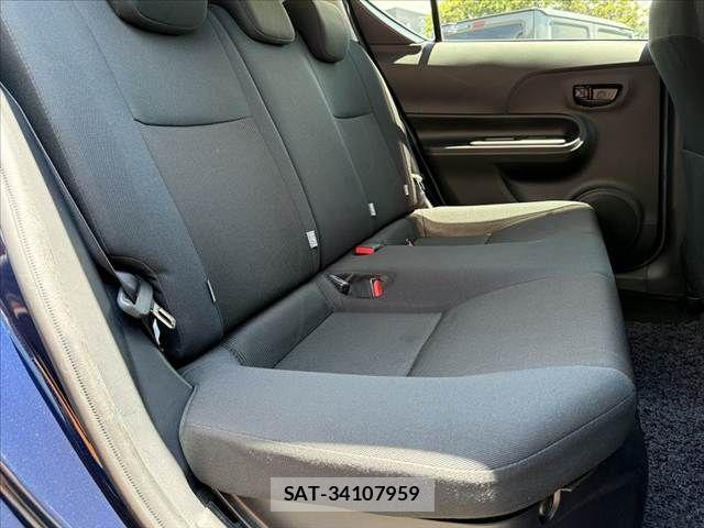 Toyota AQUA 2016-10 7561825-17