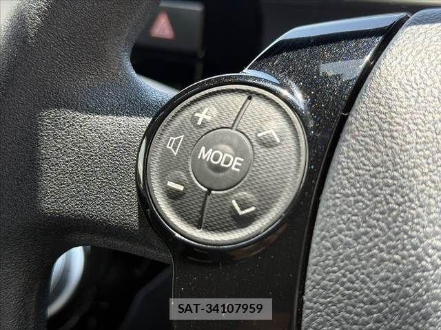 Toyota AQUA 2016-10 7561825-24