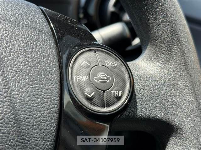 Toyota AQUA 2016-10 7561825-25