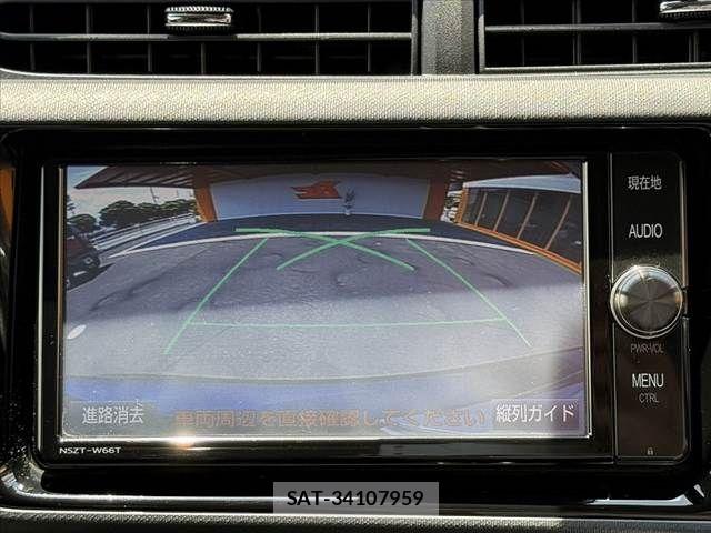 Toyota AQUA 2016-10 7561825-3
