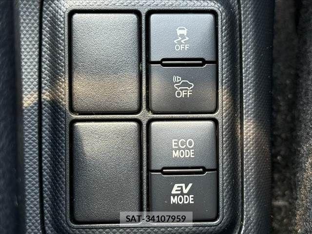 Toyota AQUA 2016-10 7561825-6